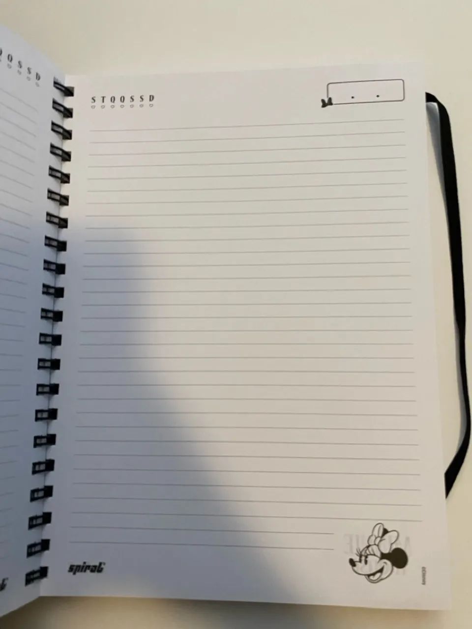 Caderno Minnie Mouse - 10 Matérias  - Foto 4