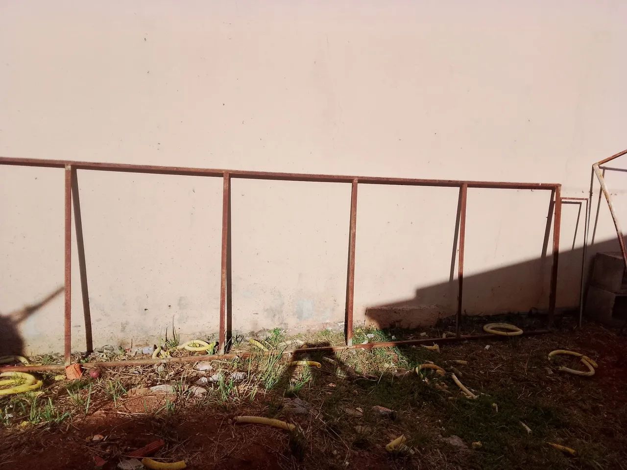 Two Iron Bases for Awnings – Durable and Ready-to-Use
64750514311938120