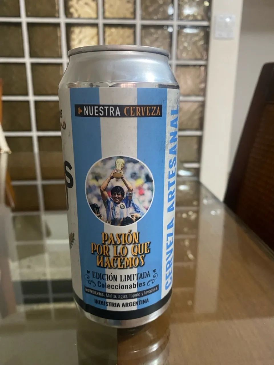 Lata cerveja Decorativa Maradona - El Mejor de Todos Los Tiempos - Foto 2