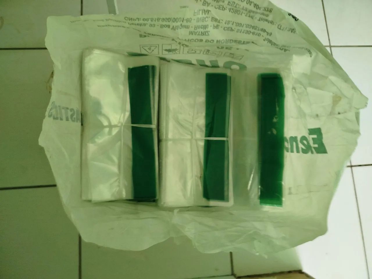 Envelope plástico (pacote com 25 kg)