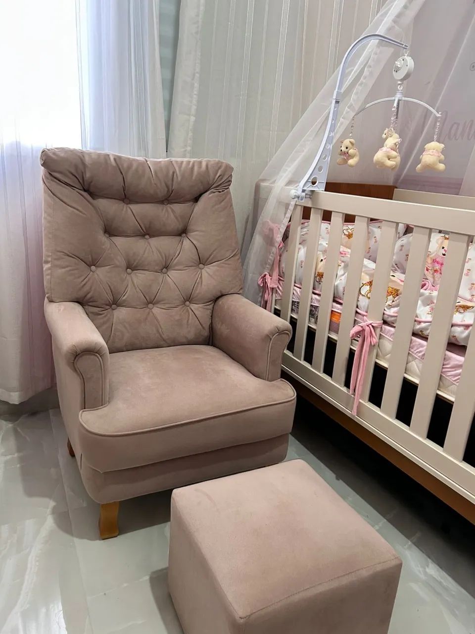 Poltrona de amamentação 64317064246402120