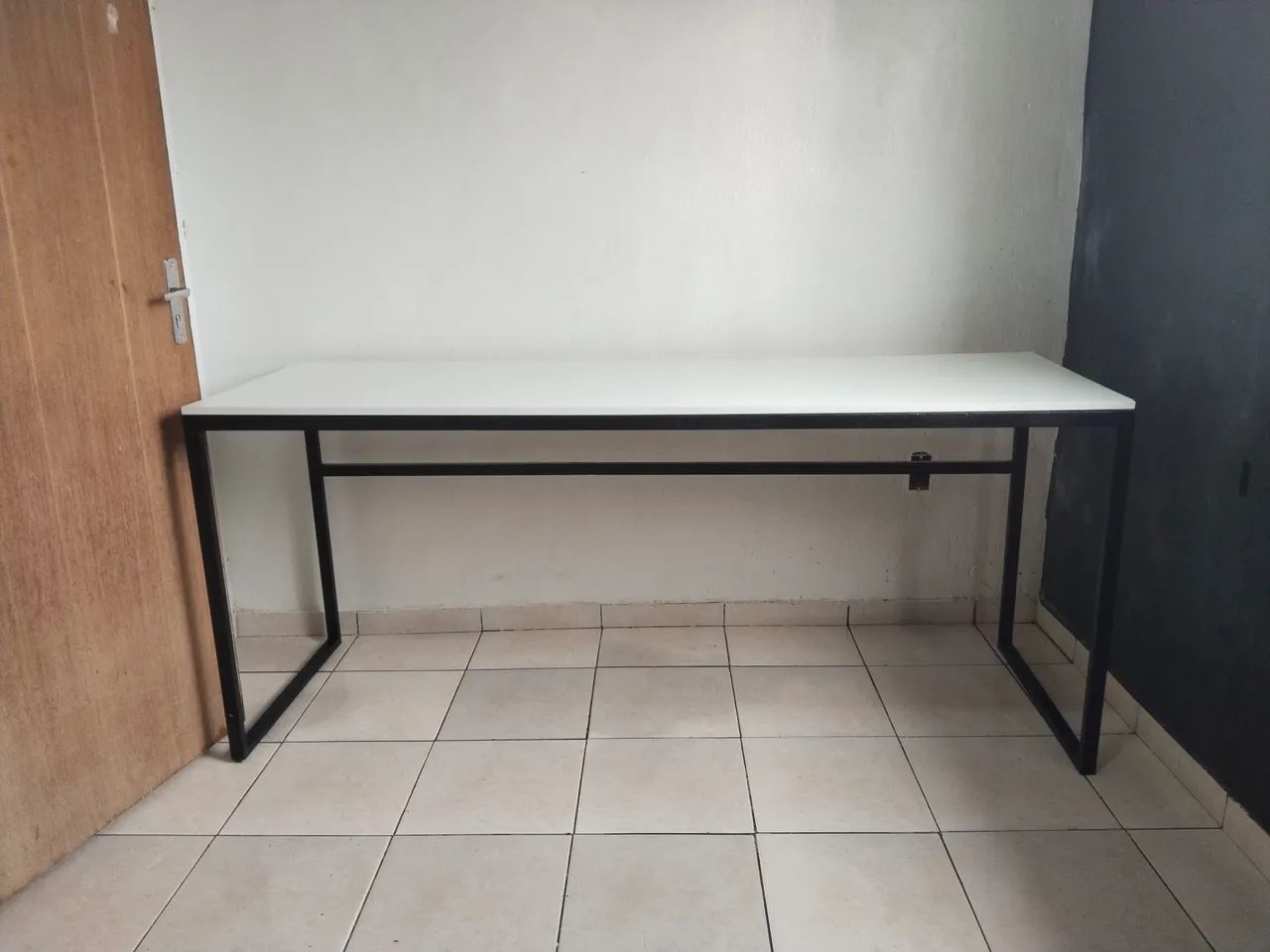 Mesa 180x60 para setup.64717307628801122