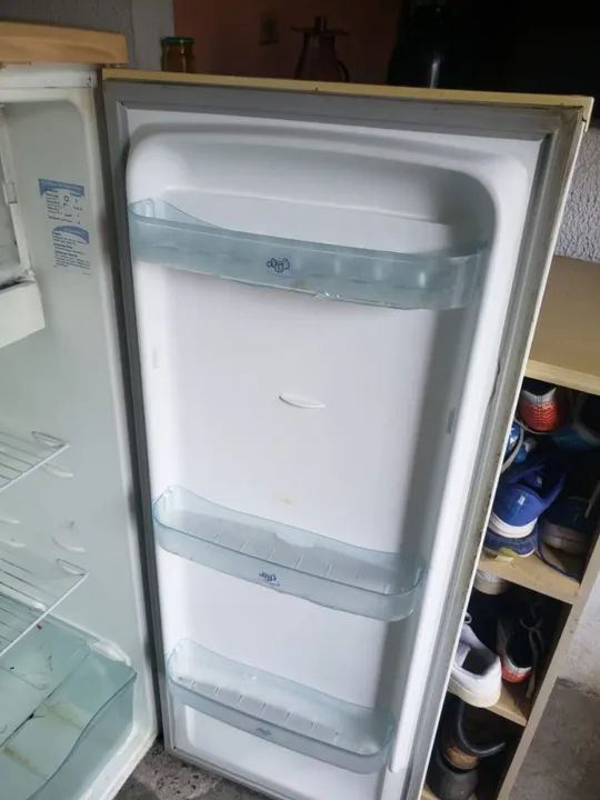 Vende se ou troca por uma pia com gabinete - Foto 3