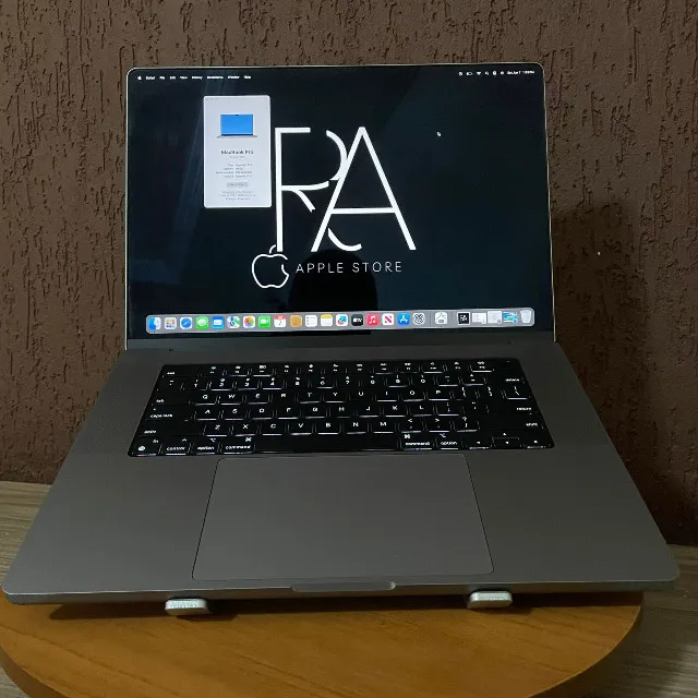 macbook pro m1 pro '16'. 16gb ram 512gb ssd