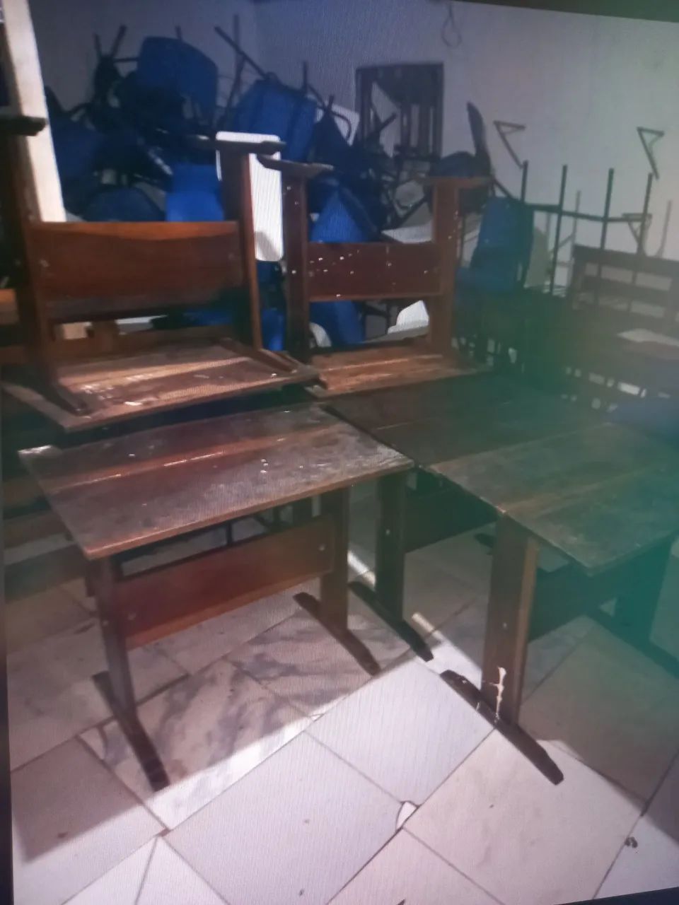 Mesa de madeira maciça - Foto 3