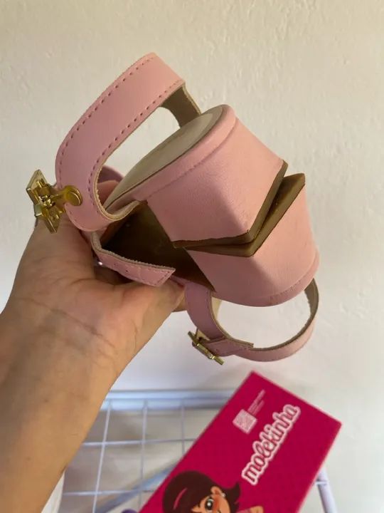 Sandália Infantil com saltinho  - Foto 5