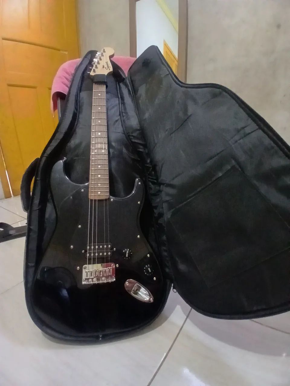 Guitarra squier sonic HT top 