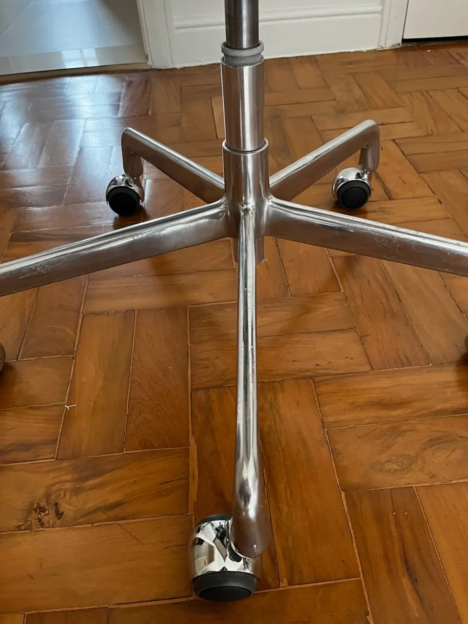 Cadeira de escritório Eames - Foto 4