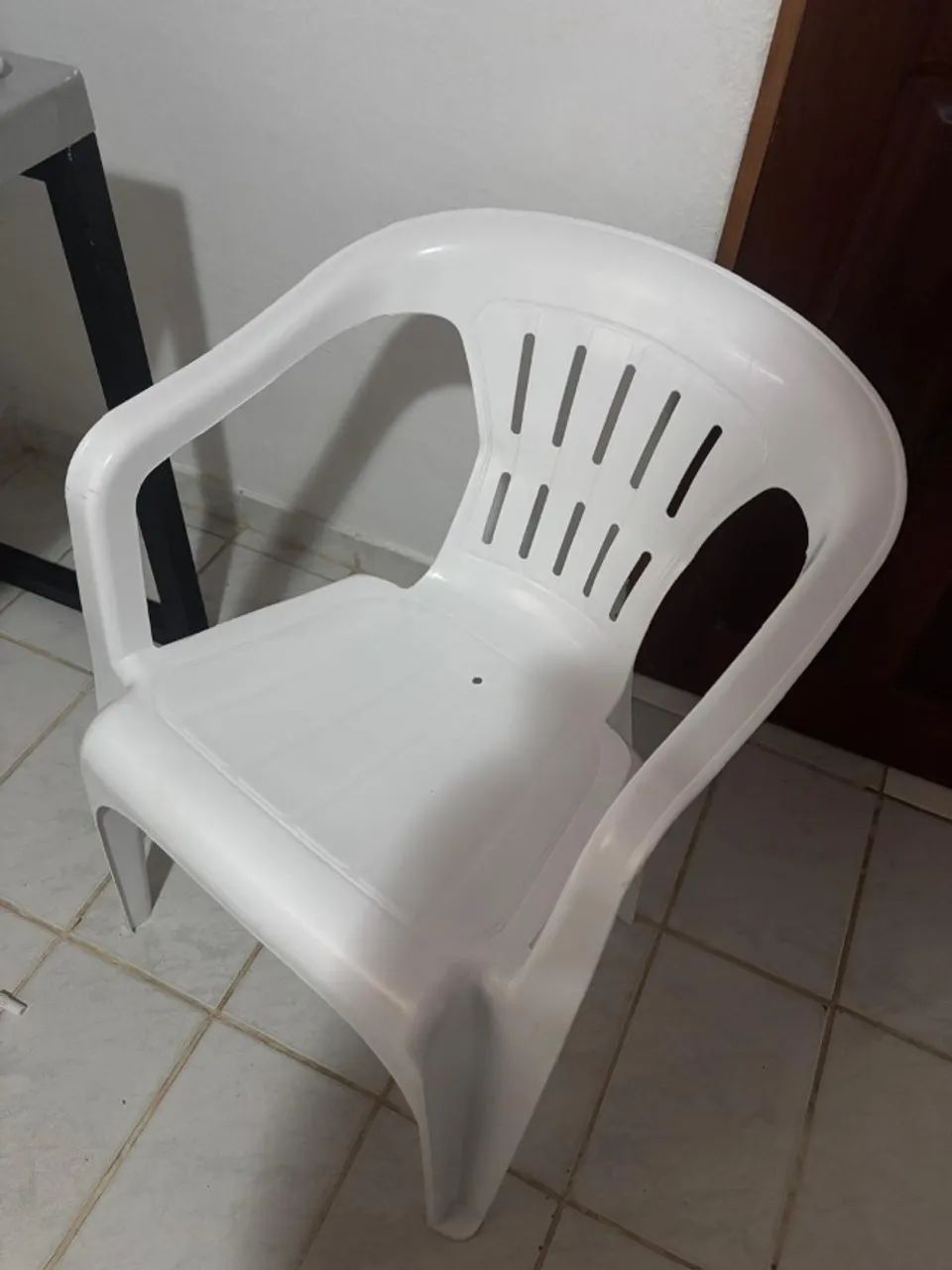 Cadeira de plástico 