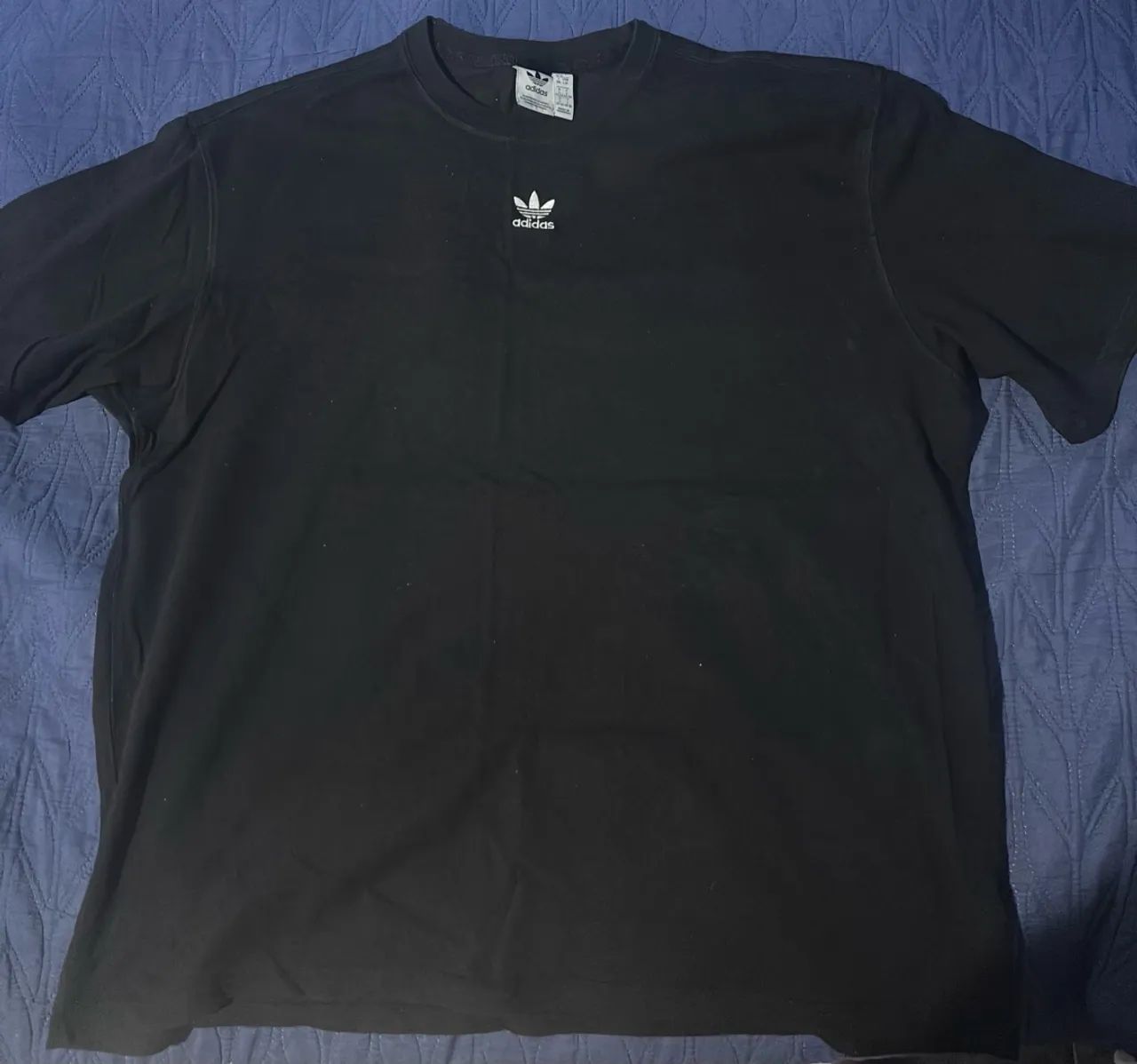 Camiseta Adidas Essentials