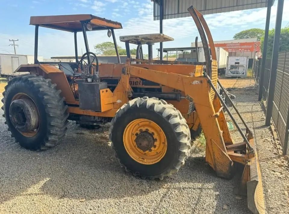 VENDE-SE VALMET 128 4×4 - Foto 2