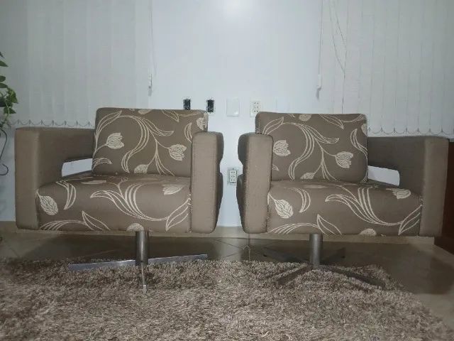 2 Poltronas giratórias com pés cromados - Foto 5