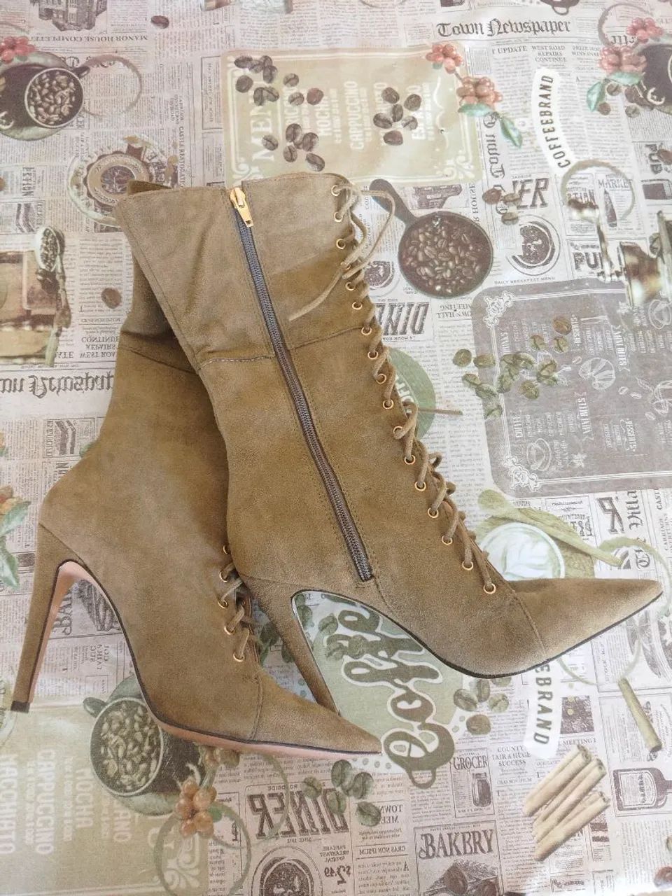 Vende-se botas cano alto 3 Luiza Barcelos 1 leather - Foto 4