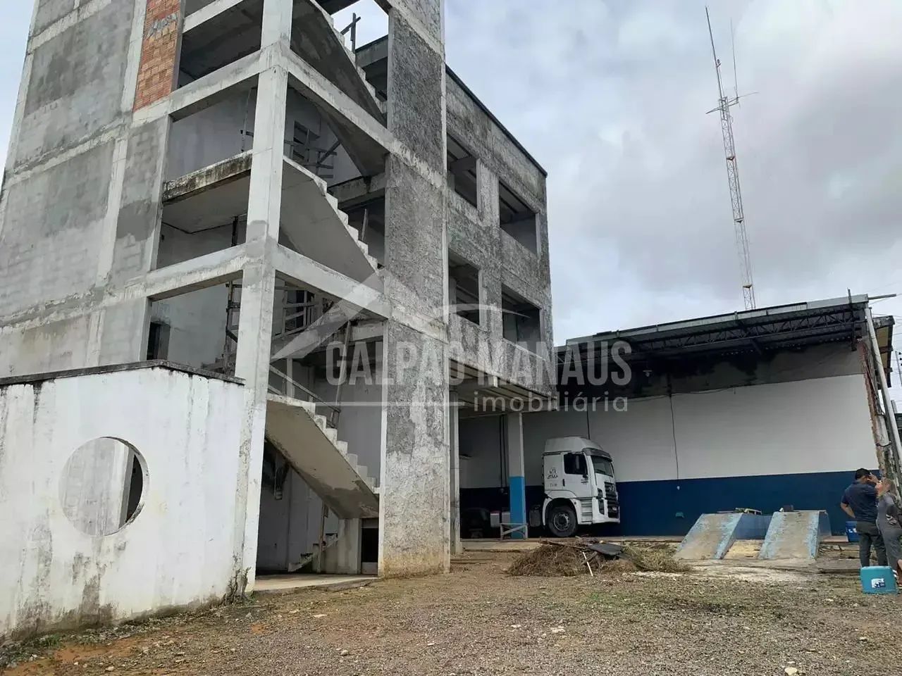 Prédio comercial - 4 andares - Próx. à Avenida das Torres - PRV12 - Foto 4