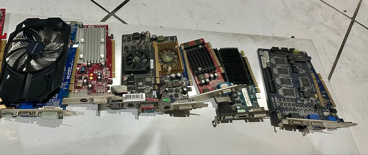 LOTE DE PLACAS DE VÍDEO ? NO ESTADO