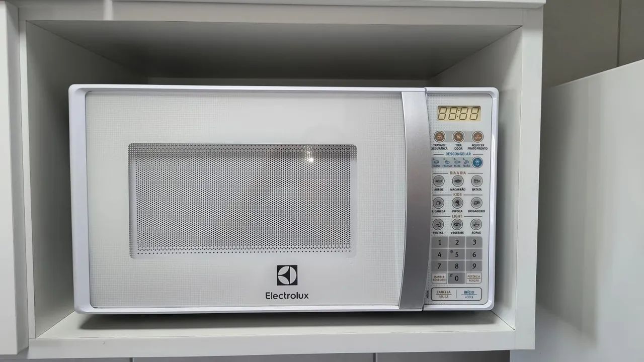 Microondas Eletrolux 21 litros Branco