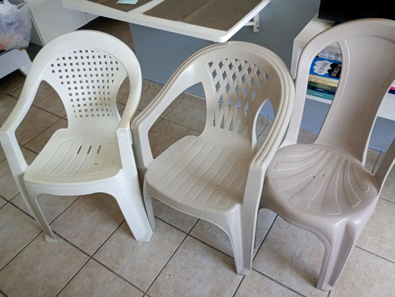 CADEIRAS DE PLASTICOS 