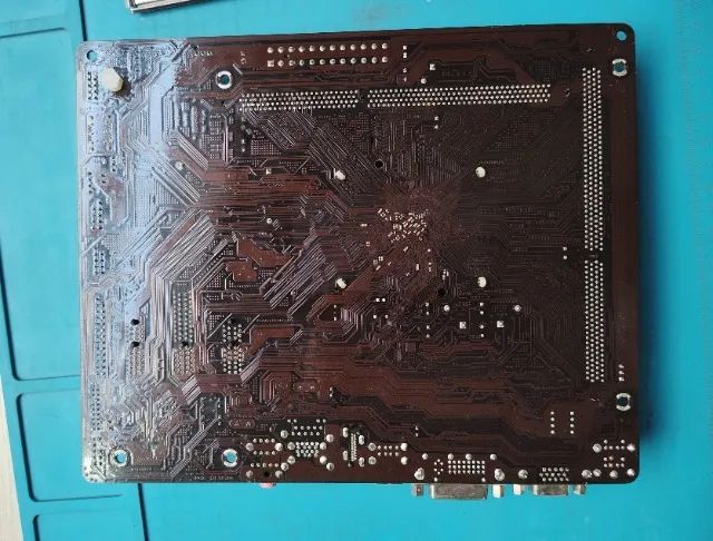 Placa mãe ASRock Q1900M Intel Quad-Core J1900 e 8 GB de memória - Foto 2