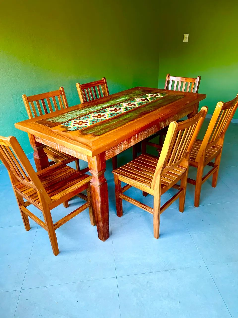 Jogo de mesa com 6 cadeiras mesa em ladrilhos - Foto 2