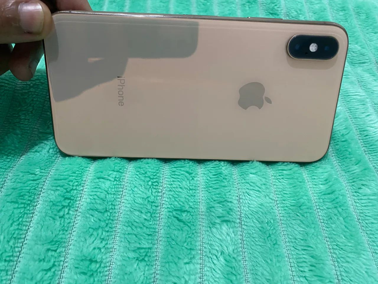 IPHONE XS DOURADO NOVO E SEM ARRANHÕES  - Foto 4