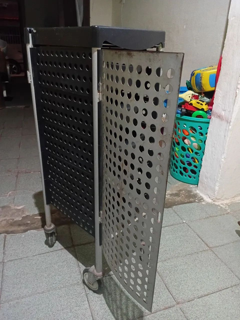 Carrinho auxilia/salão 