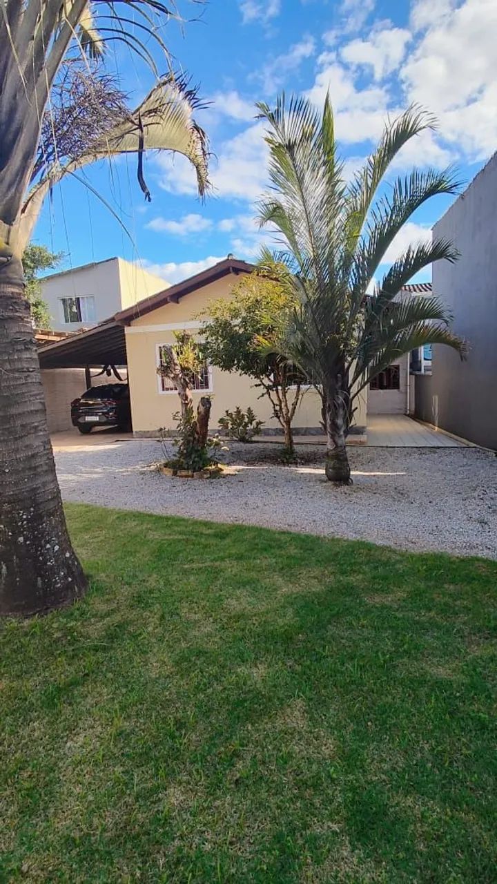 Casa aconchegante. Com sol todo dia e sem umidade . Tudo com um ótimo lugar para viver.