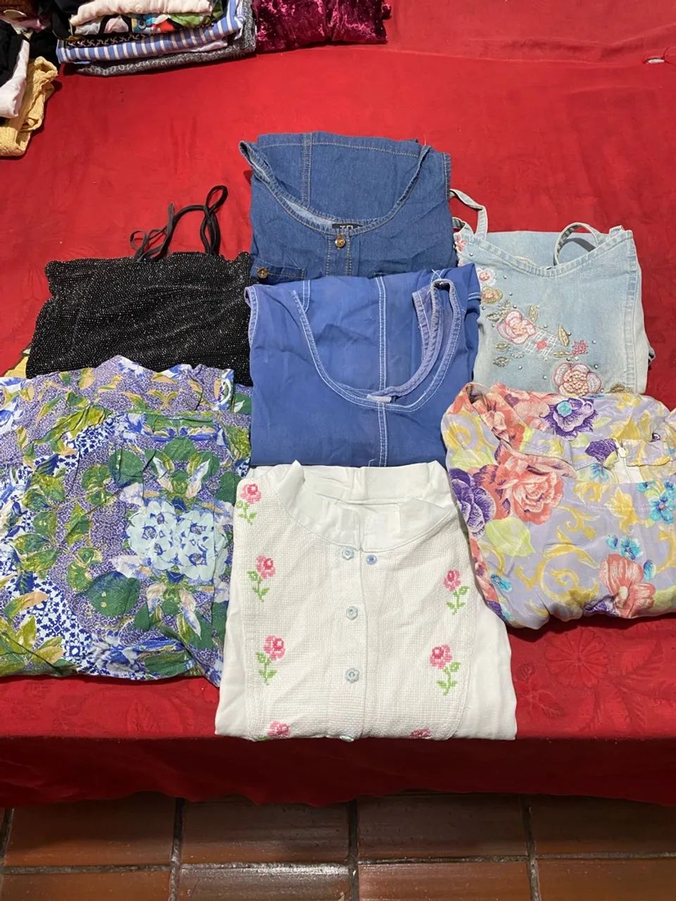 Lote de roupas (Vestidos) 