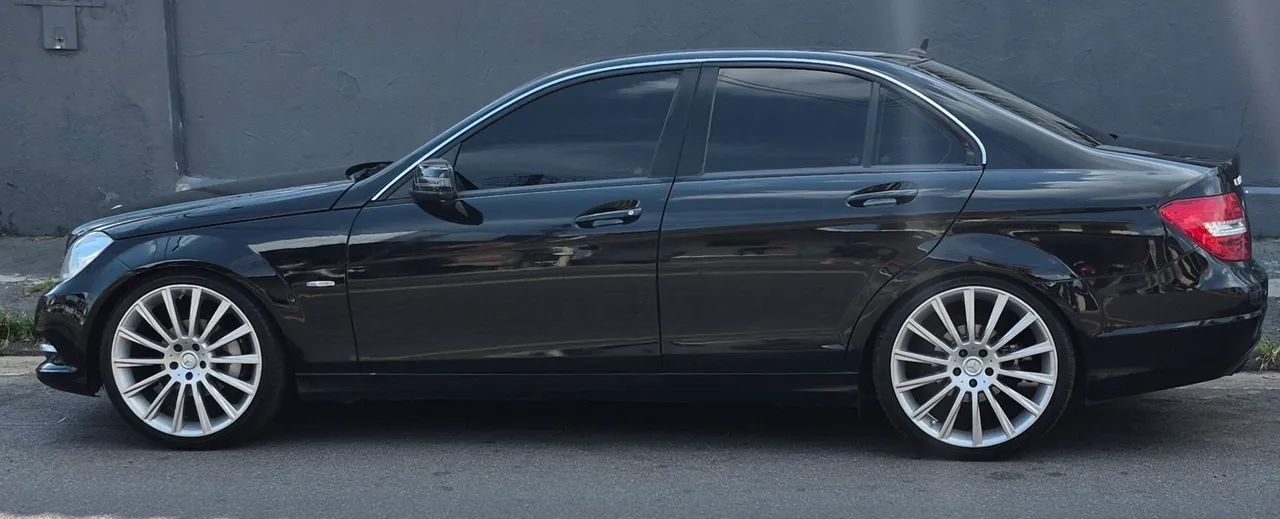 Mercedes-Benz C-180 CGI Classic 1.8 16V 156cv Aut. 2012
