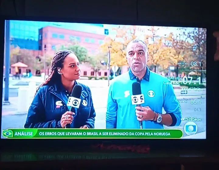 Vendo televisão Samsung de 32" - Foto 2