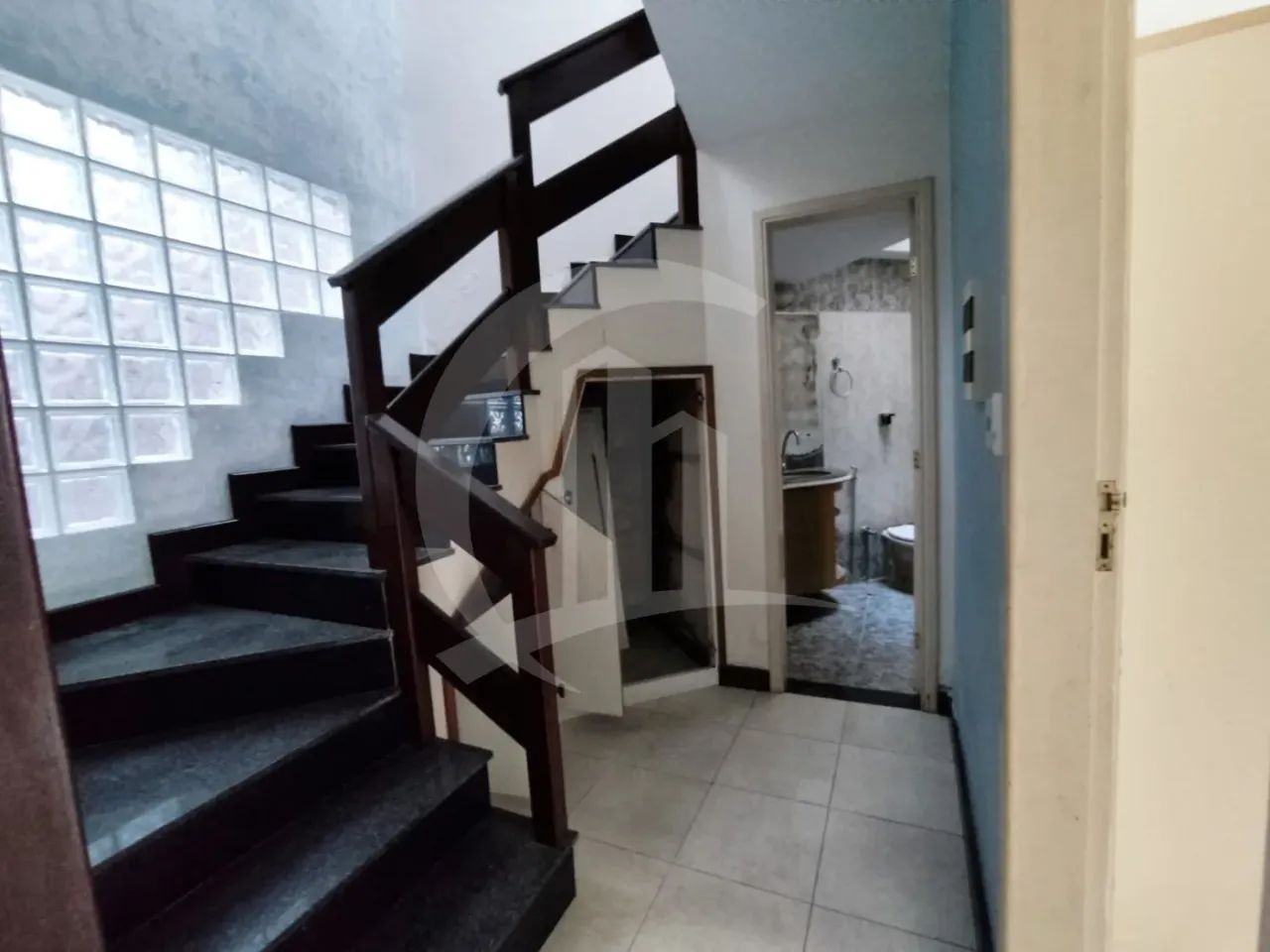 Casa à Venda no Bairro Farolândia Ampla, Confortável e Versáti - Foto 5