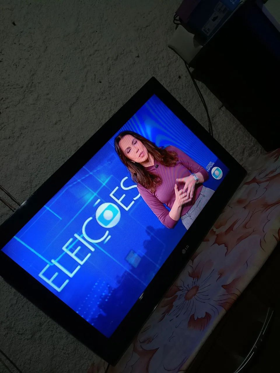 Tv de 32 polegadas LG não e smart - Foto 2