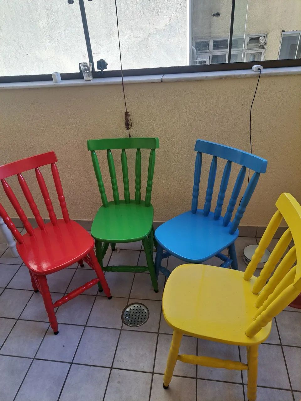 Mesa com 4 cadeiras  - Foto 3