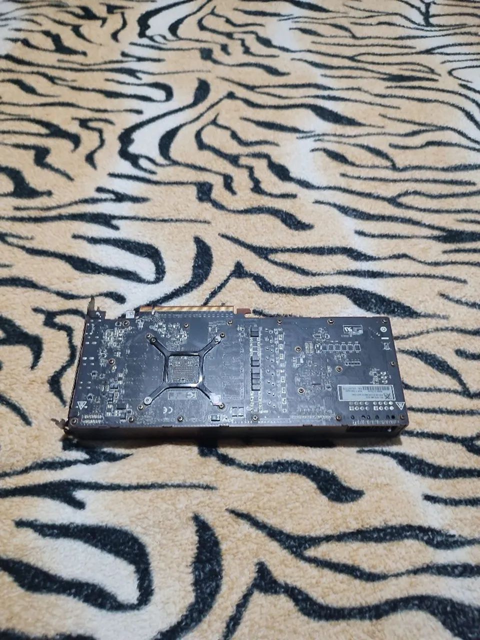 RX 5700 8GB Founders edition - Foto 3