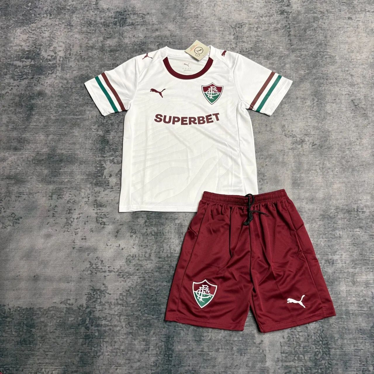 Conjunto infantil do Fluminense 2026/27