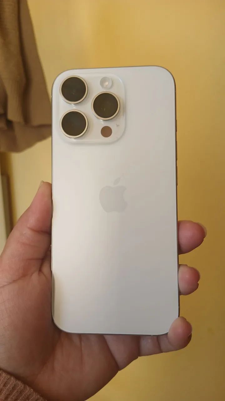 Vendo ou troco iphone 16 pro 256GB novíssimo! 100% de Bateria único Dono nunca mexido.  - Foto 4