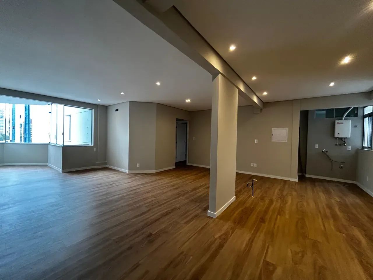 Apartamento para venda com 3 dormitórios no Centro - Florianópolis - SC - Foto 2
