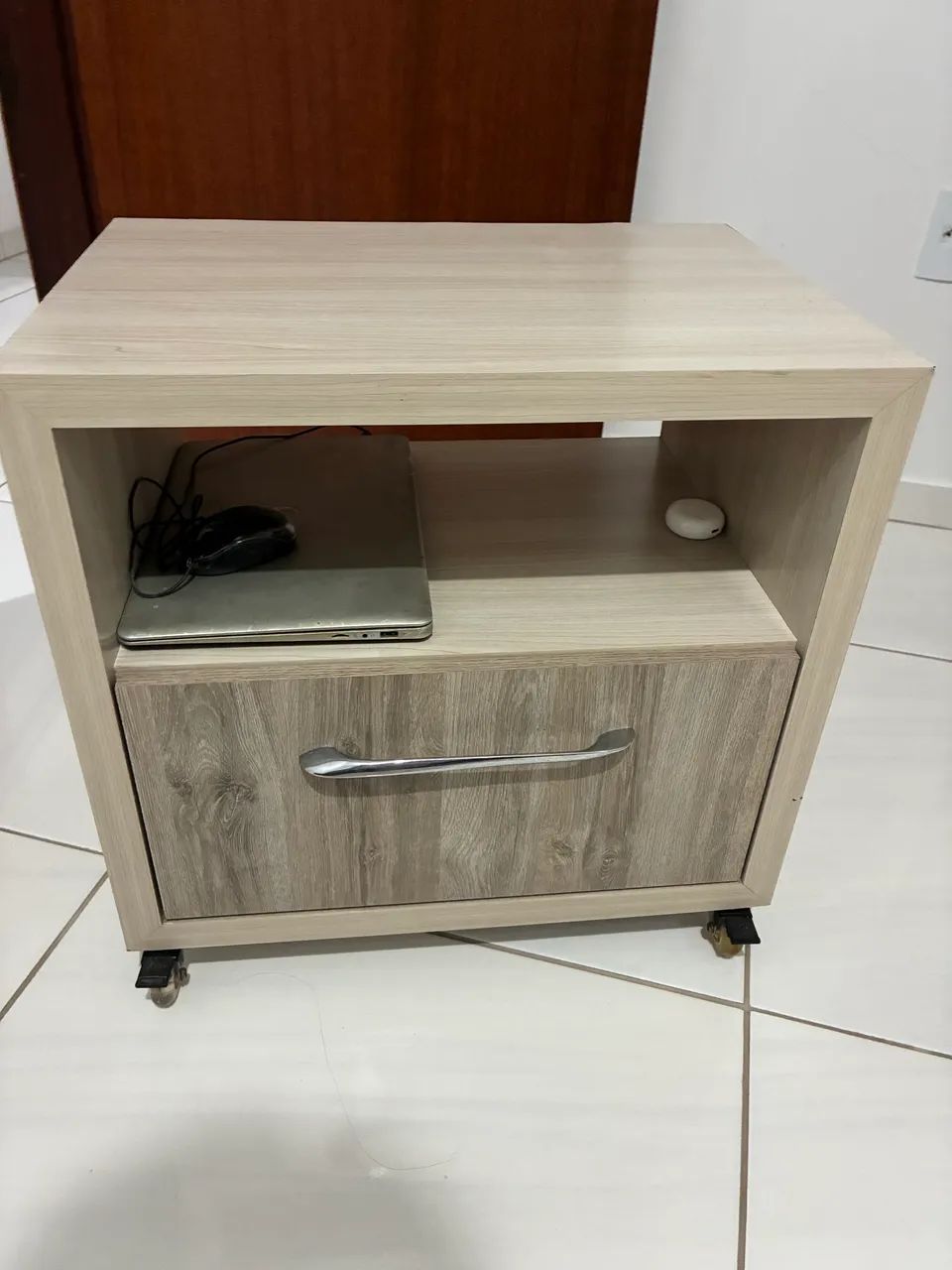 VENDO 2 CRIADO MUDO - Foto 2