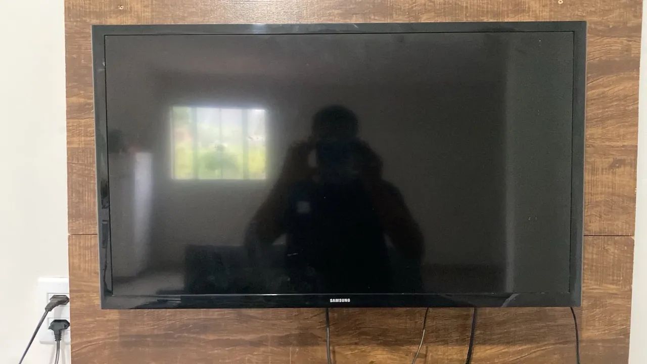 ? VENDO TV SAMSUNG 32 POLEGADAS - NÃO É SMART