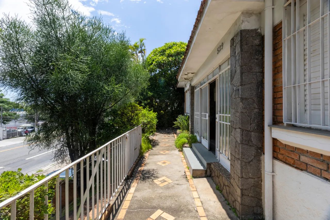 Casa para venda em Lapa com 3 quartos, sendo 1 suíte, 377m² - Foto 2