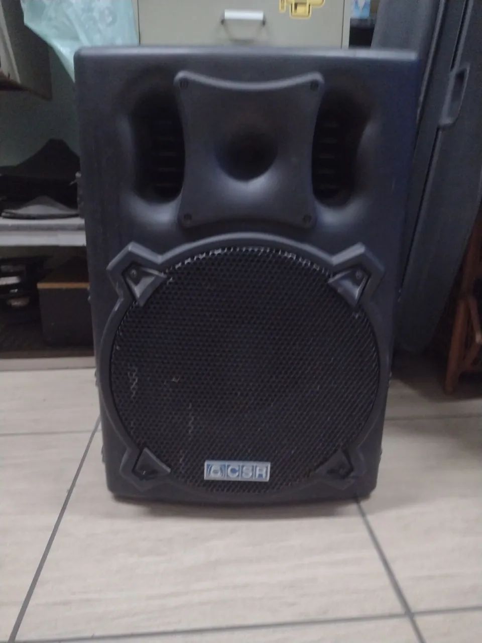 Vendo 1-caixa de 15 pol da CSR 4000 amplificada