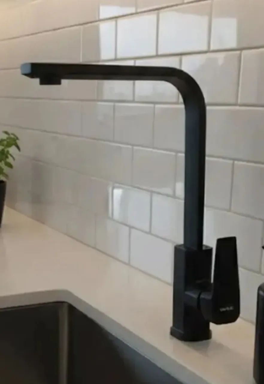 Cold and Hot Countertop Faucet