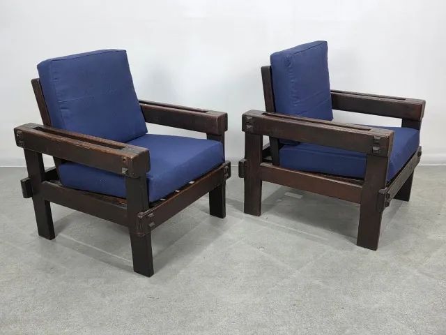 Par de Poltronas Década de 70 em madeira Imbuia maciça