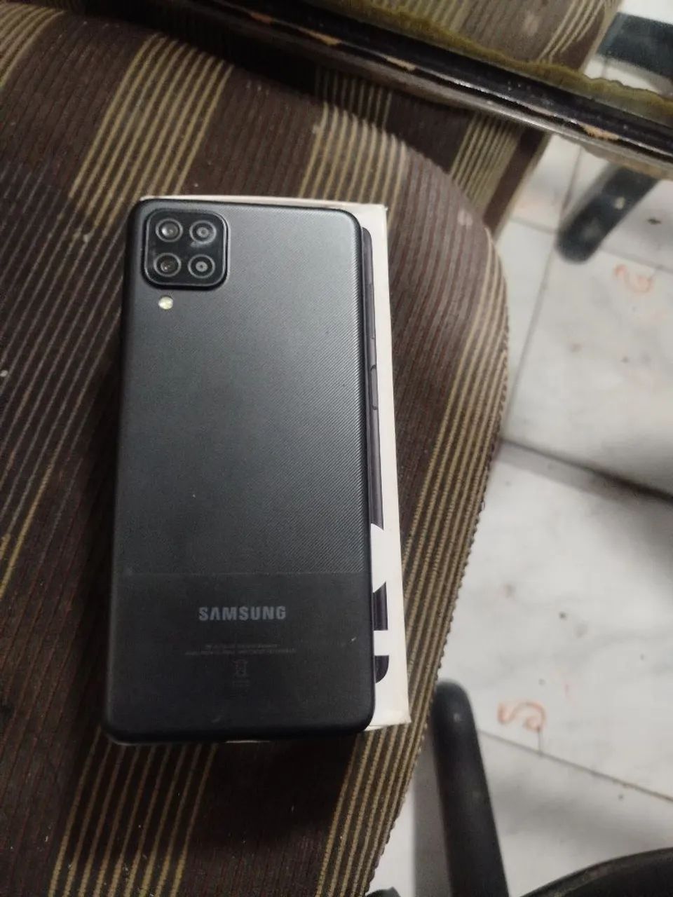Vendo celular a12 64g todo filer com nota fiscal  - Foto 2