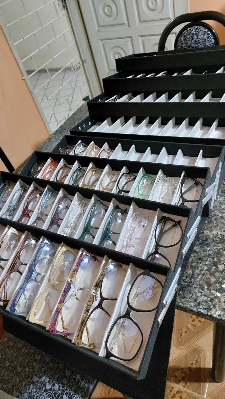 Kit Para Ótica - Armações e Maleta - Foto 3