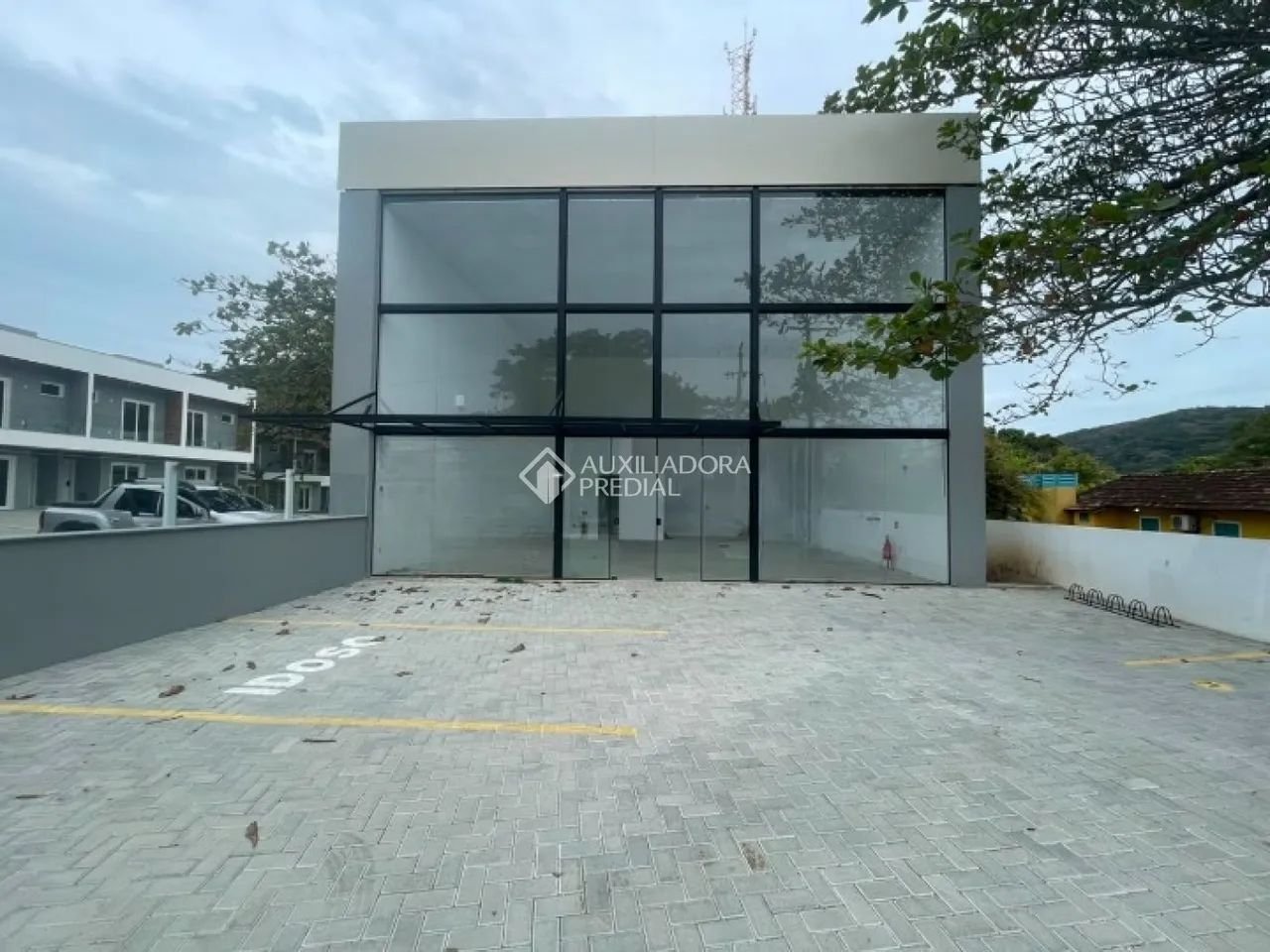 Excelente Loja Comercial com 106m² a 80m do Mar - Armação do Pântano do Sul, Florianópolis