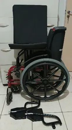 Cadeira de Rodas Ortobras AVD - Alumínio, Usada, Excelente Estado - Foto 4