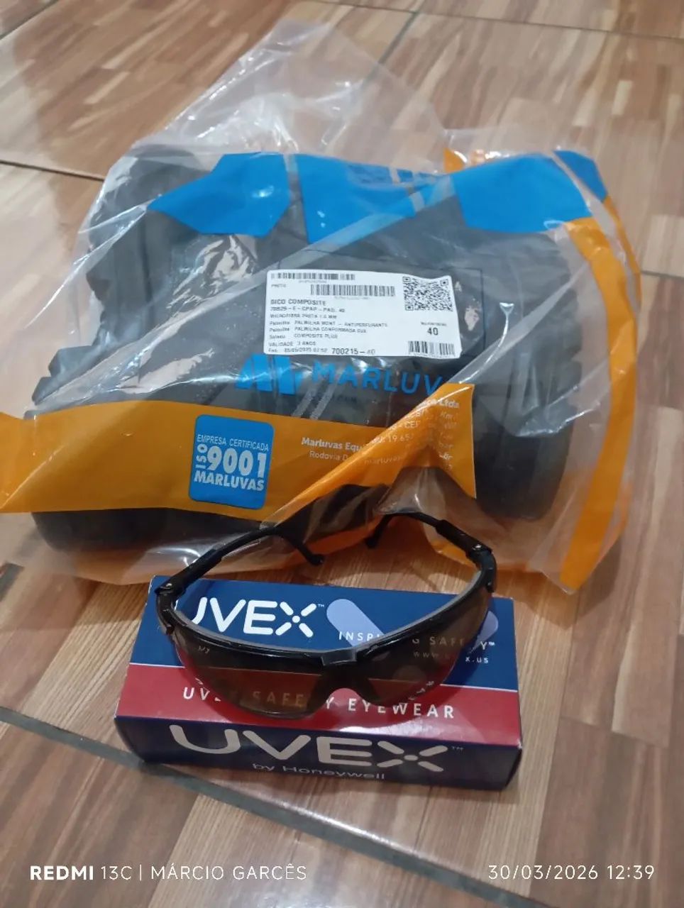Compra Bota e leva um óculos 39, 40, 41 e 42 