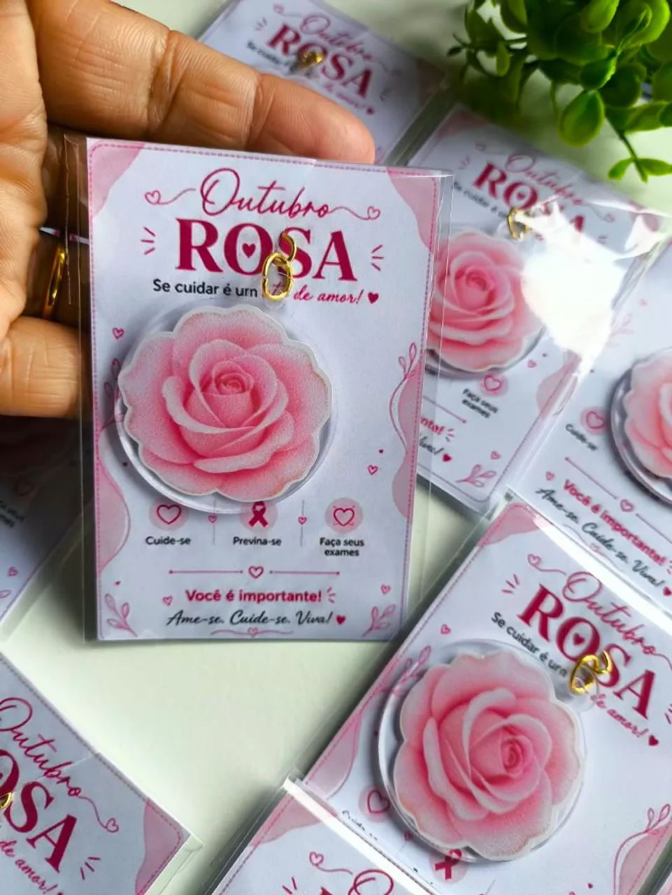 Lembrancinha outubro Rosa chaveiro  - Foto 2