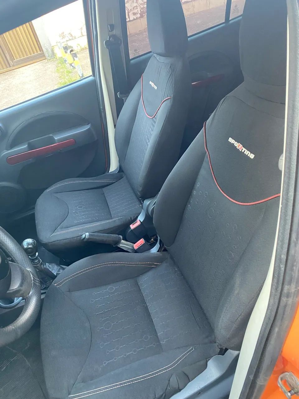 Fiat Uno Sporting 1.4 EVO Fire Flex 8V 4P 2012 - Foto 5