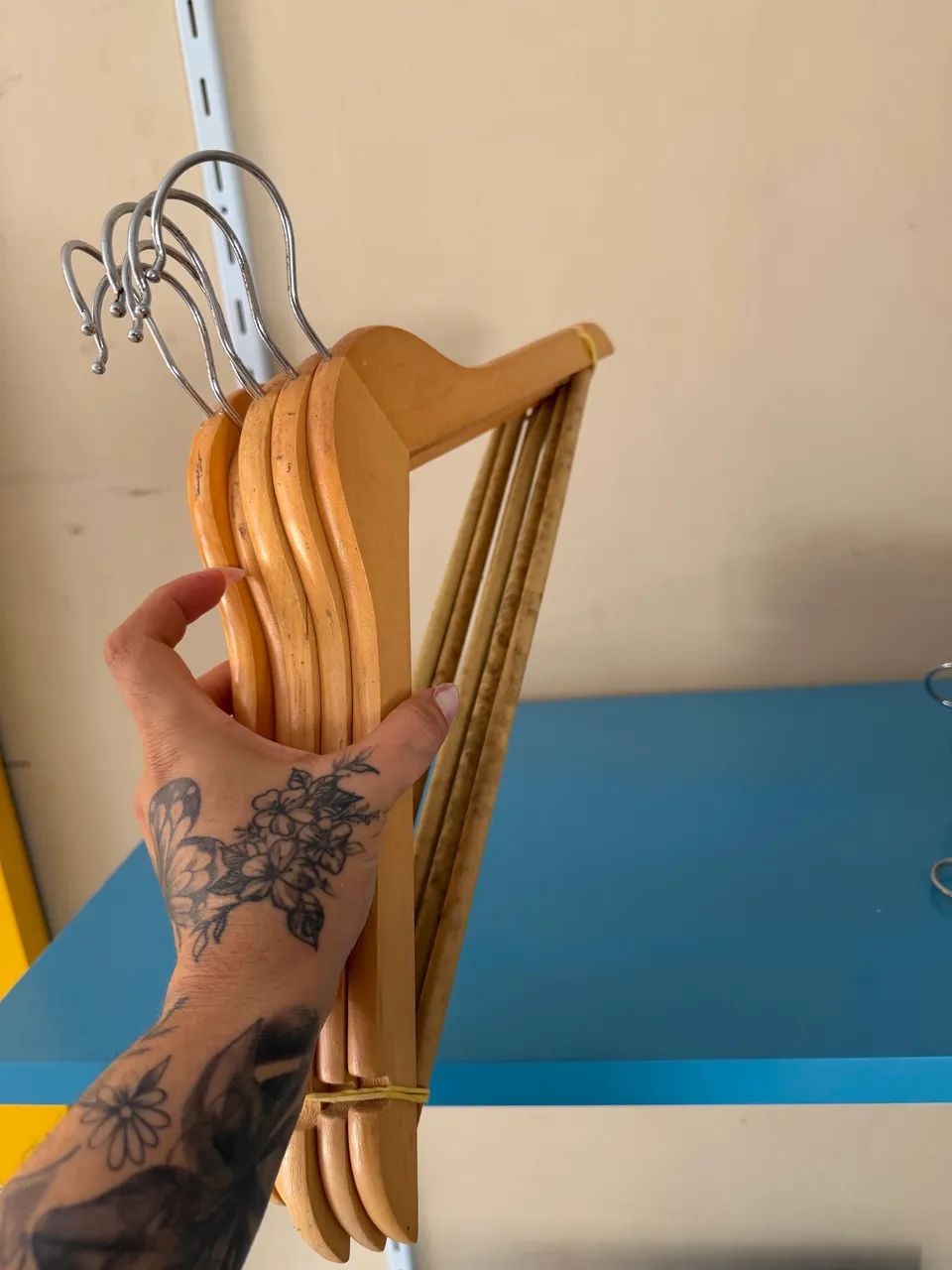 Vende-se cabides  - Foto 2